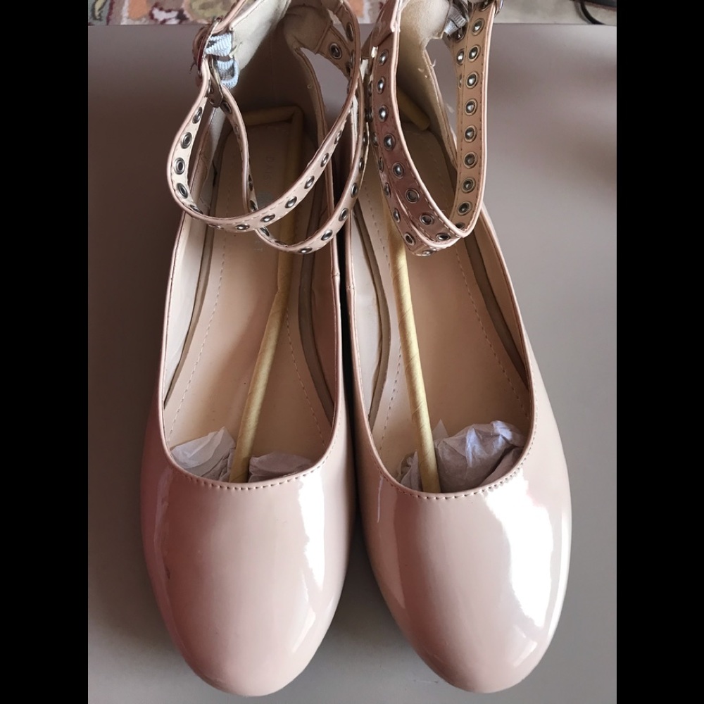 DAISY STREET FLATS BEIGE